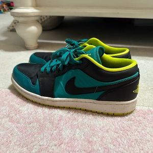 Nike air jordan low tops